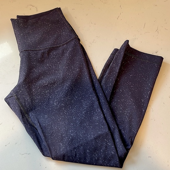 *Never Worn* Lululemon Splatter Leggings Size 4 - Picture 1 of 8